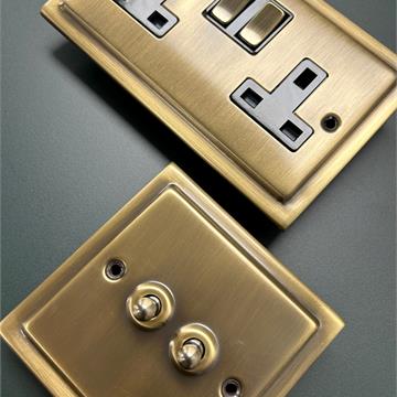 Trimline Light Antique Brass