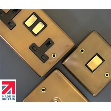 Medium Bronze