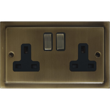 trimline antique brass socket (2 gang) front fc101025