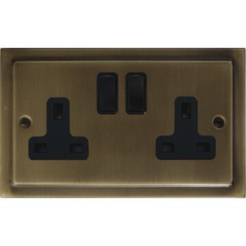 trimline antique brass socket (2 gang/black switches) front fc101025