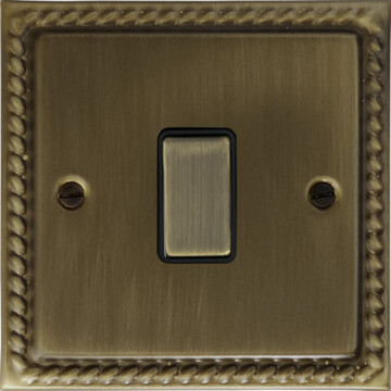 monarch antique brass light switch (1 gang) front fc101025