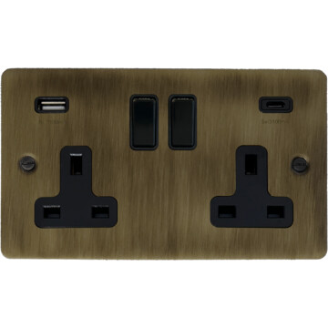flat antique brass socket with usb  (usb a and usb c/black switches) front fc101025