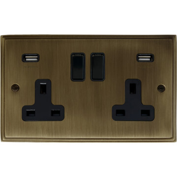 victorian antique brass double socket with usb (black switches) front fc101025